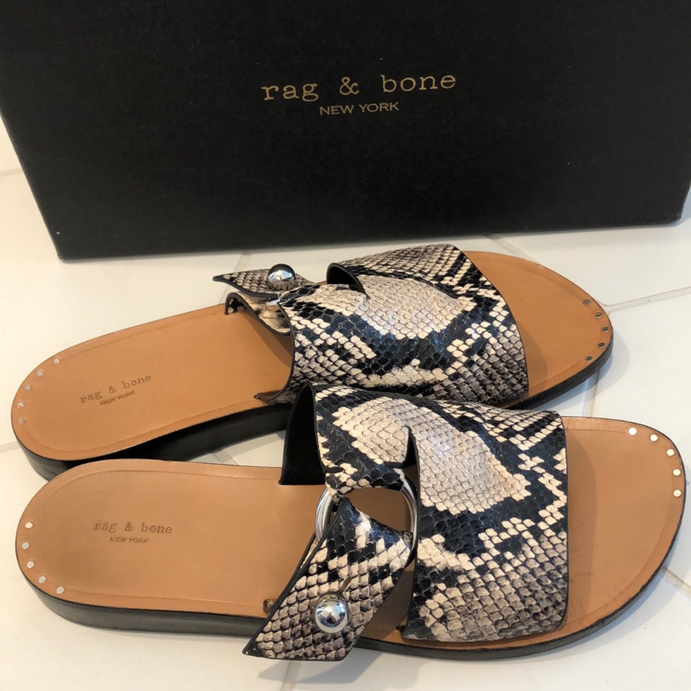 Sandals - Picture 2 of 6
